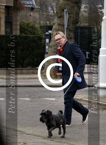 Amsterdam 13 februari 2016  
Tom Egbers laat hond uit