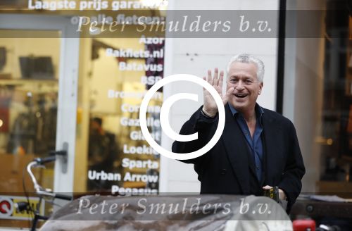 Amsterdam 8 februari 2017
Bram Moszkowicz op straat in amsterdam zuid
