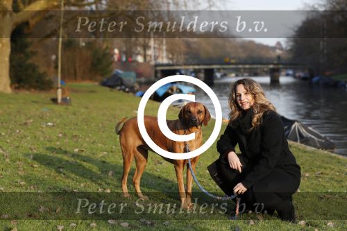 Amsterdam 2 februari 2017
Claudia Schoemacher wandelend met haar hond