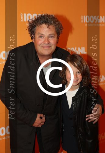 Uitgeest, 7 Februari 2017
Zevende editie van de 100% NL Awards in A9 Studios
Uitreiking 100% NL Awards.
Dirk Zeelenberg met oudste zoon Zoe Zeelenberg