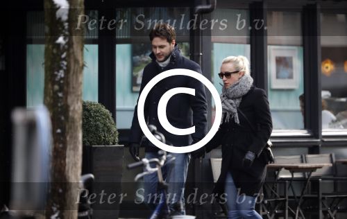 Amsterdam 12 februari 2017
Eva Jinek met haar vriend Dexter v d Voorn in amsterdam zuid.