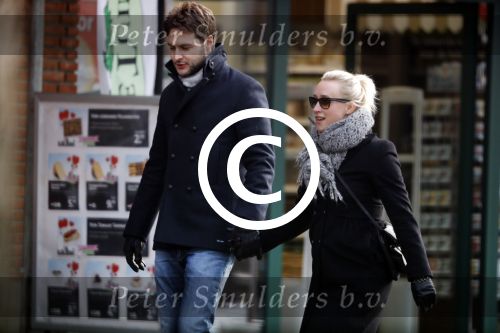 Amsterdam 12 februari 2017
Eva Jinek met haar vriend Dexter v d Voorn in amsterdam zuid.