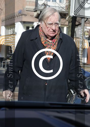 Amsterdam 13 februari 2017 
Huub Oosterhuis doet boodschappen