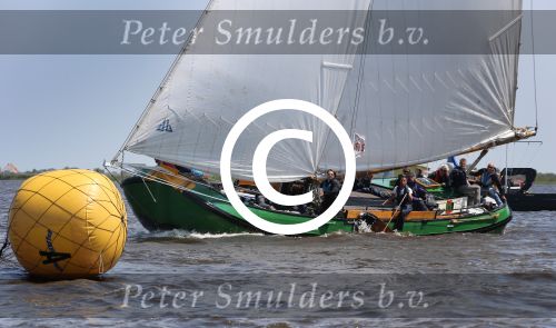 Heeg, 8 Juni 2013 Skutjezeilen op het Heegermeer

Foto Peter Smulders BV