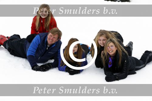 Lech 27 februari 2017
Fotouurtje van de koninklijke familie in Oberlech. Dit jaar waren alleen Koning Willem Alexander Koningin Maxima en de prinsesjes Amalia Ariane en Alexia aanwezig.