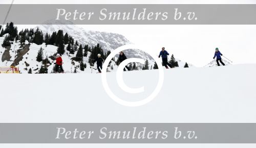 Lech 27 februari 2017
Fotouurtje van de koninklijke familie in Oberlech. Dit jaar waren alleen Koning Willem Alexander Koningin Maxima en de prinsesjes Amalia Ariane en Alexia aanwezig.