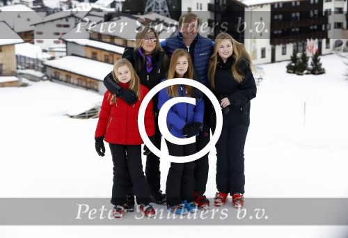 Lech 27 februari 2017
Fotouurtje van de koninklijke familie in Oberlech. Dit jaar waren alleen Koning Willem Alexander Koningin Maxima en de prinsesjes Amalia Ariane en Alexia aanwezig.