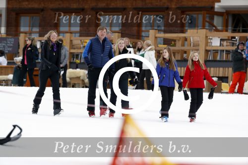 Lech 27 februari 2017
Fotouurtje van de koninklijke familie in Oberlech. Dit jaar waren alleen Koning Willem Alexander Koningin Maxima en de prinsesjes Amalia Ariane en Alexia aanwezig.