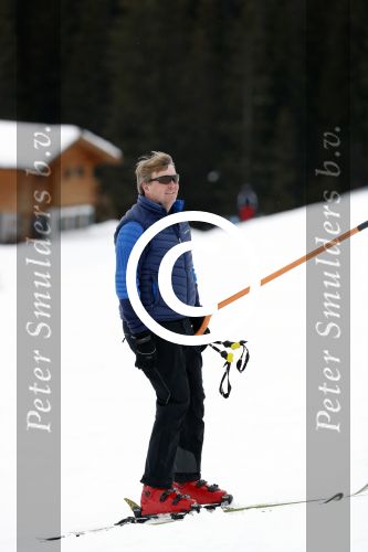 Lech 27 februari 2017
Fotouurtje van de koninklijke familie in Oberlech. Dit jaar waren alleen Koning Willem Alexander Koningin Maxima en de prinsesjes Amalia Ariane en Alexia aanwezig.