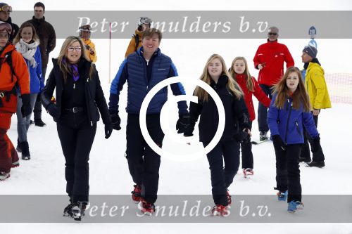 Lech 27 februari 2017
Fotouurtje van de koninklijke familie in Oberlech. Dit jaar waren alleen Koning Willem Alexander Koningin Maxima en de prinsesjes Amalia Ariane en Alexia aanwezig.