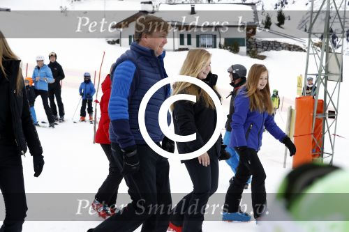 Lech 27 februari 2017
Fotouurtje van de koninklijke familie in Oberlech. Dit jaar waren alleen Koning Willem Alexander Koningin Maxima en de prinsesjes Amalia Ariane en Alexia aanwezig.