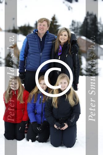Lech 27 februari 2017
Fotouurtje van de koninklijke familie in Oberlech. Dit jaar waren alleen Koning Willem Alexander Koningin Maxima en de prinsesjes Amalia Ariane en Alexia aanwezig.