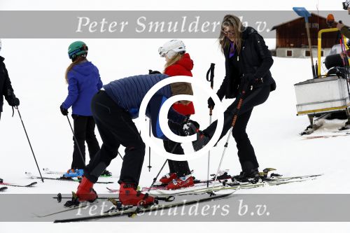 Lech 27 februari 2017
Fotouurtje van de koninklijke familie in Oberlech. Dit jaar waren alleen Koning Willem Alexander Koningin Maxima en de prinsesjes Amalia Ariane en Alexia aanwezig.