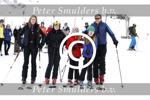 Lech 27 februari 2017
Fotouurtje van de koninklijke familie in Oberlech. Dit jaar waren alleen Koning Willem Alexander Koningin Maxima en de prinsesjes Amalia Ariane en Alexia aanwezig.