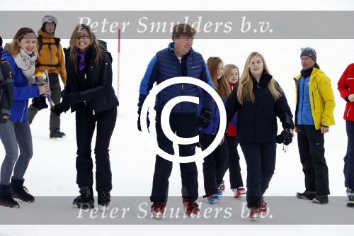Lech 27 februari 2017
Fotouurtje van de koninklijke familie in Oberlech. Dit jaar waren alleen Koning Willem Alexander Koningin Maxima en de prinsesjes Amalia Ariane en Alexia aanwezig.