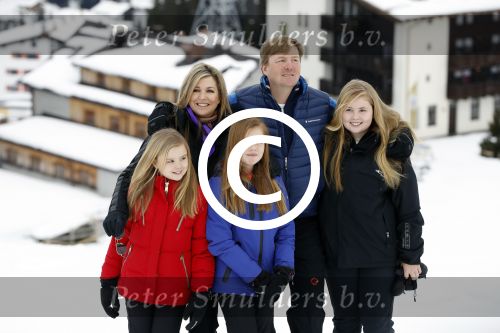 Lech 27 februari 2017
Fotouurtje van de koninklijke familie in Oberlech. Dit jaar waren alleen Koning Willem Alexander Koningin Maxima en de prinsesjes Amalia Ariane en Alexia aanwezig.