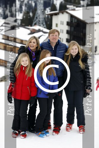 Lech 27 februari 2017
Fotouurtje van de koninklijke familie in Oberlech. Dit jaar waren alleen Koning Willem Alexander Koningin Maxima en de prinsesjes Amalia Ariane en Alexia aanwezig.