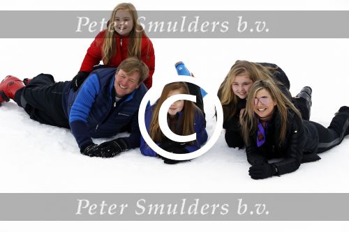 Lech 27 februari 2017
Fotouurtje van de koninklijke familie in Oberlech. Dit jaar waren alleen Koning Willem Alexander Koningin Maxima en de prinsesjes Amalia Ariane en Alexia aanwezig.