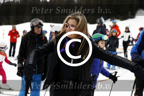 Lech 27 februari 2017
Fotouurtje van de koninklijke familie in Oberlech. Dit jaar waren alleen Koning Willem Alexander Koningin Maxima en de prinsesjes Amalia Ariane en Alexia aanwezig.