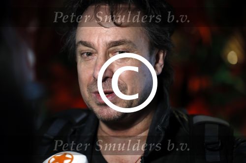 Schiphol 16 februari 2017
Marco Borsato en Raymond Rutting vertrekken vanaf Schiphol naar Aruba om daar foto\'s te gaan maken voor expositie.