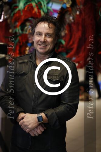 Schiphol 16 februari 2017
Marco Borsato en Raymond Rutting vertrekken vanaf Schiphol naar Aruba om daar foto\'s te gaan maken voor expositie.
