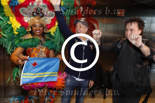 Schiphol 16 februari 2017
Marco Borsato en Raymond Rutting vertrekken vanaf Schiphol naar Aruba om daar foto\'s te gaan maken voor expositie.