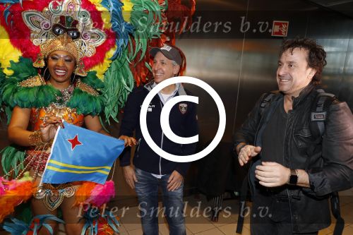 Schiphol 16 februari 2017
Marco Borsato en Raymond Rutting vertrekken vanaf Schiphol naar Aruba om daar foto\'s te gaan maken voor expositie.