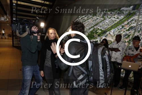 Schiphol 16 februari 2017
Marco Borsato en Raymond Rutting vertrekken vanaf Schiphol naar Aruba om daar foto\'s te gaan maken voor expositie.