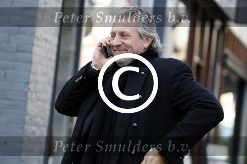 Amsterdam 14 februari 2017 
Advocaat Mark Teurlings bellend in Amsterdam zuid.