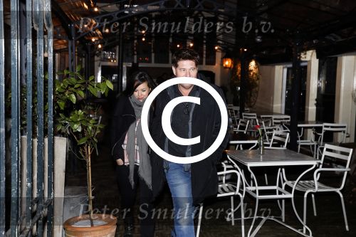 Amsterdam 12 februari 2017 
Martijn Krabbe en zijn vriendin Noi Pakon gaan samen hapje eten in restaurant Sal Amsterdam