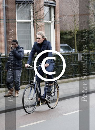 Amsterdam 16 februari 2017 
Matthijs v Nieuwkerk op de fiets in Amsterdam zuid.