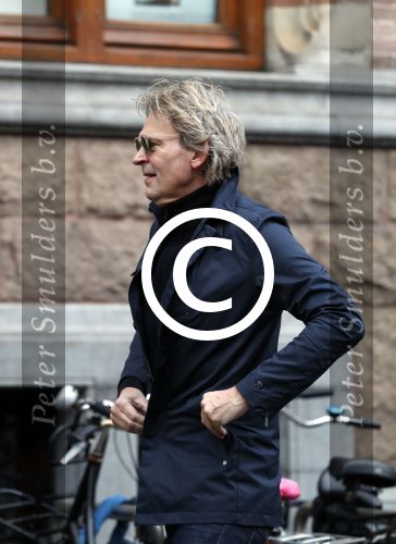 Amsterdam 16 februari 2017 
Matthijs v Nieuwkerk op de fiets in Amsterdam zuid.