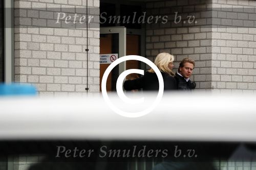 Lijnden Hoofddorp 10 februari 2017
Patricia Paay en haar man Robbert Hinfelaar gaan aangifte doen op het politieburo vanwege sekstape.