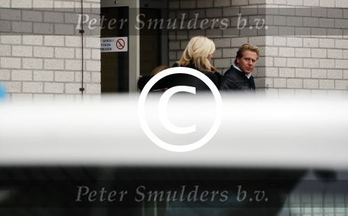 Lijnden Hoofddorp 10 februari 2017
Patricia Paay en haar man Robbert Hinfelaar gaan aangifte doen op het politieburo vanwege sekstape.