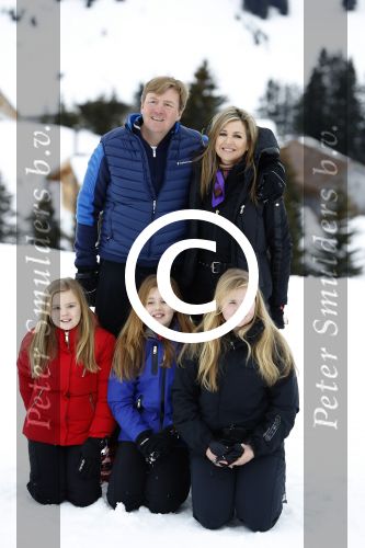 Lech 27 februari 2017
Fotouurtje van de koninklijke familie in Oberlech. Dit jaar waren alleen Koning Willem Alexander Koningin Maxima en de prinsesjes Amalia Ariane en Alexia aanwezig.