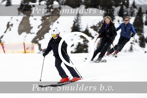 Lech 27 februari 2017
Fotouurtje van de koninklijke familie in Oberlech. Dit jaar waren alleen Koning Willem Alexander Koningin Maxima en de prinsesjes Amalia Ariane en Alexia aanwezig.