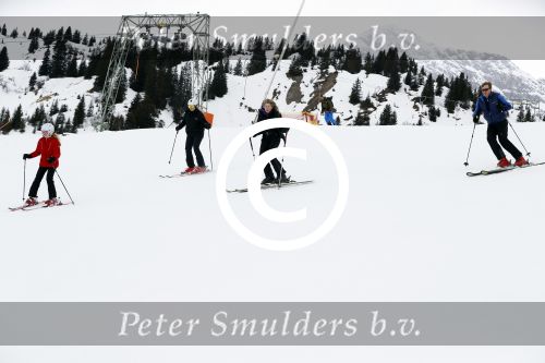 Lech 27 februari 2017
Fotouurtje van de koninklijke familie in Oberlech. Dit jaar waren alleen Koning Willem Alexander Koningin Maxima en de prinsesjes Amalia Ariane en Alexia aanwezig.