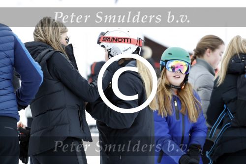 Lech 27 februari 2017
Fotouurtje van de koninklijke familie in Oberlech. Dit jaar waren alleen Koning Willem Alexander Koningin Maxima en de prinsesjes Amalia Ariane en Alexia aanwezig.