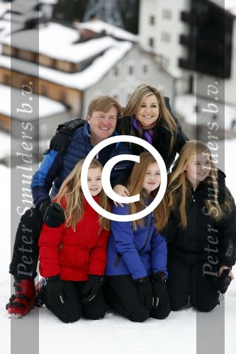 Lech 27 februari 2017
Fotouurtje van de koninklijke familie in Oberlech. Dit jaar waren alleen Koning Willem Alexander Koningin Maxima en de prinsesjes Amalia Ariane en Alexia aanwezig.