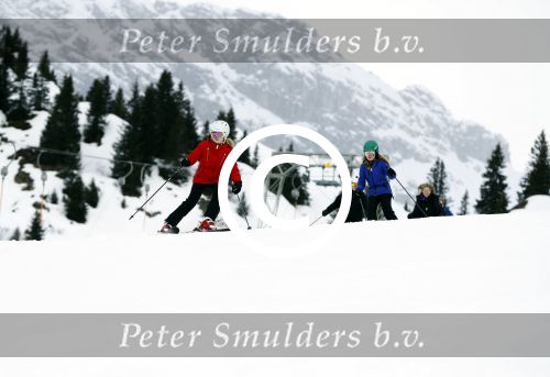 Lech 27 februari 2017
Fotouurtje van de koninklijke familie in Oberlech. Dit jaar waren alleen Koning Willem Alexander Koningin Maxima en de prinsesjes Amalia Ariane en Alexia aanwezig.