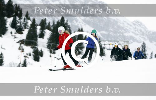 Lech 27 februari 2017
Fotouurtje van de koninklijke familie in Oberlech. Dit jaar waren alleen Koning Willem Alexander Koningin Maxima en de prinsesjes Amalia Ariane en Alexia aanwezig.