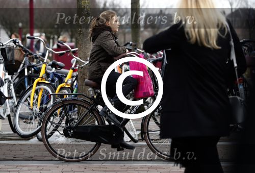 Amsterdam 4 februari 2017 
Prinses Marilene met dochter Felicia op haar verjaardag op de fiets in Amsterdam.