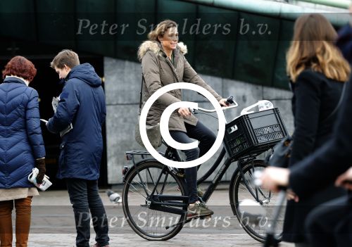 Amsterdam 4 februari 2017 
Prinses Marilene met dochter Felicia op haar verjaardag op de fiets in Amsterdam.