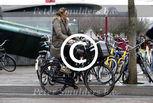 Amsterdam 4 februari 2017 
Prinses Marilene met dochter Felicia op haar verjaardag op de fiets in Amsterdam.