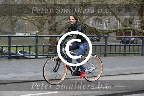 Amsterdam 7 februari 2017 
Ralph Moorman (voedingsspecialist ) op zijn electrische fiets