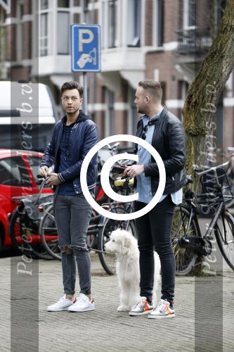 Amsterdam 6 februari 2017 
Raoul v d Heijden (ex gordon)  met een vriend op de cornelis schuytstraat