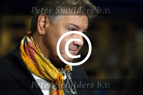 Amsterdam 6 februari 2017
Rene Froger krijgt van honig 150.000 potjes voor de voedselbank.