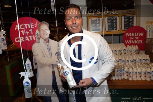 Amsterdam 10 februari 2017 
Rob Geus bij de Jumbo met presentatie van zijn schoonmaaklijn