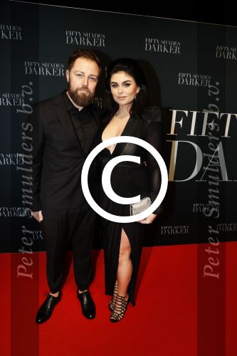 Amsterdam 7 februari 2017
Premiere fifty shades darker in Tuschinski. Roxeannne Hazes met haar nieuwe vriend Erik Zwennes
