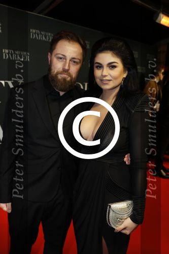 Amsterdam 7 februari 2017
Premiere fifty shades darker in Tuschinski. Roxeannne Hazes met haar nieuwe vriend Erik Zwennes